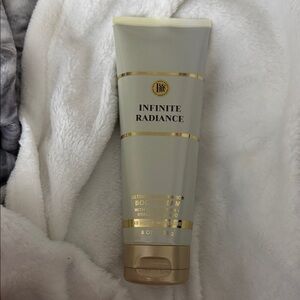 Bath and Body Works Infinite Radiance Body Cream